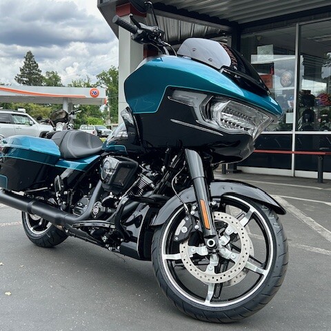 FLTRX 2026 Road Glide® thumb 3