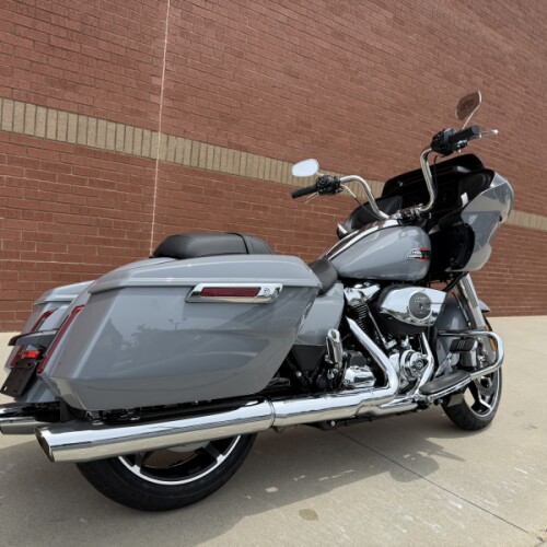 2026 Harley-Davidson® Road Glide® Dark Billiard Gray Chrome Trim thumb 1