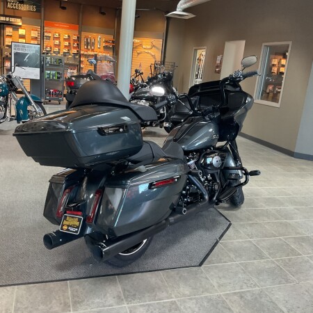2025 Harley-Davidson® Road Glide® Iron Horse Metallic - Black Finish thumb 3