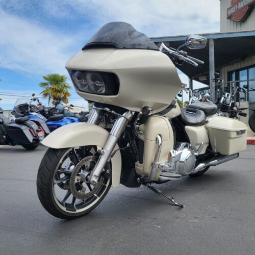 2022 Harley-Davidson® Road Glide® White Sand Pearl thumb 0