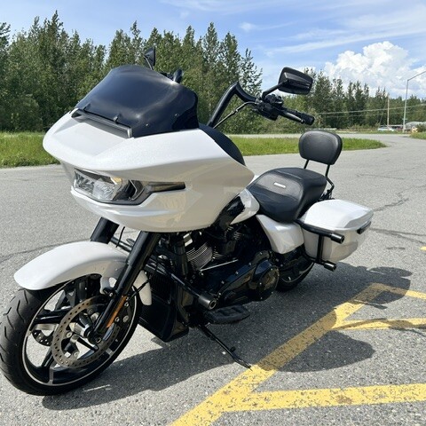 2024 Harley-Davidson® Road Glide® thumb 1