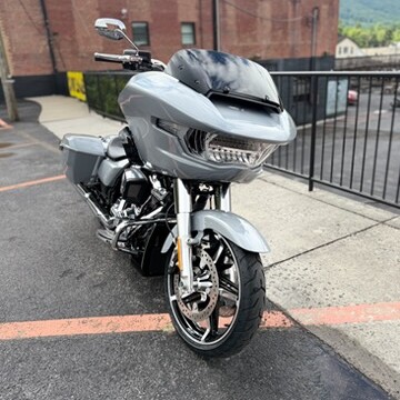 FLTRX 2026 Road Glide® thumb 3