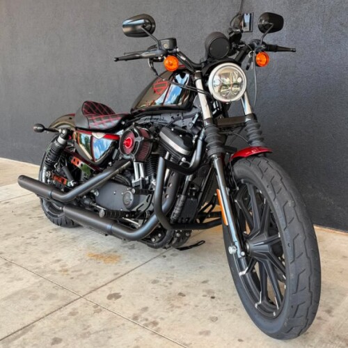 XL 883N 2018 Iron 883™ thumb 2
