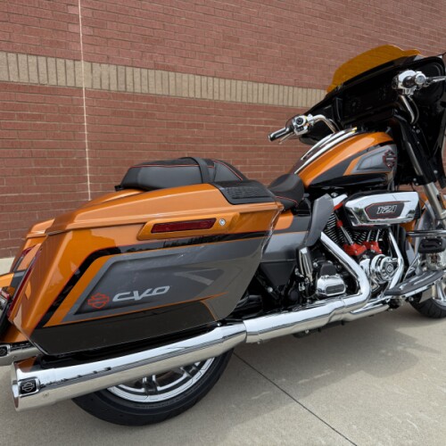 2026 Harley-Davidson® CVO Street Glide Torched Orange CVO Tri-Tone thumb 0
