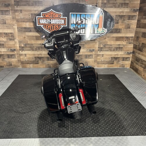 2026 Harley-Davidson® Road Glide® Vivid Black Black Trim thumb 1