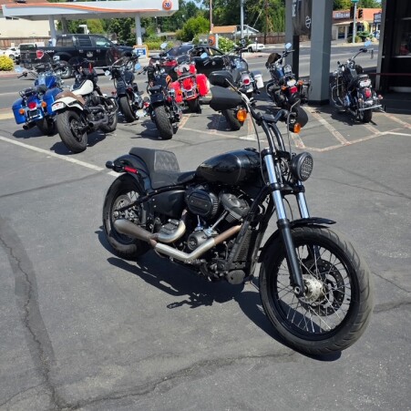 FXBB 2018 Street Bob® thumb 3