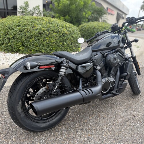2026 Harley-Davidson® Nightster® Vivid Black Black Trim thumb 0