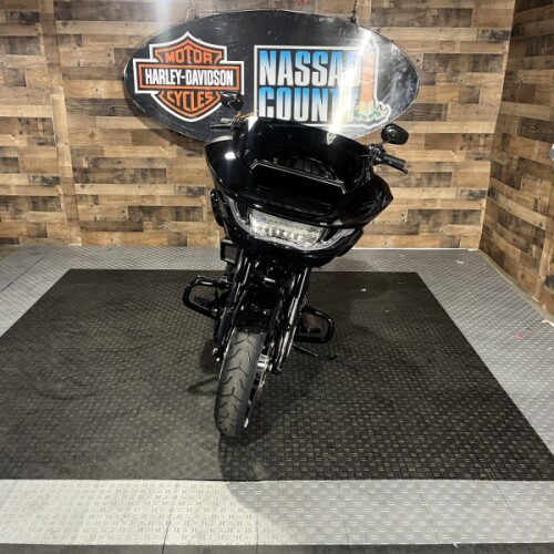 2026 Harley-Davidson® Road Glide® Vivid Black Black Trim thumb 3