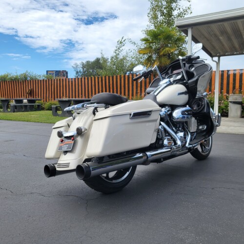 2022 Harley-Davidson® Road Glide® White Sand Pearl thumb 3