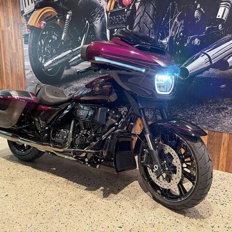 2025 Harley-Davidson® CVO™ Street Glide™ - $58,990 thumb 3