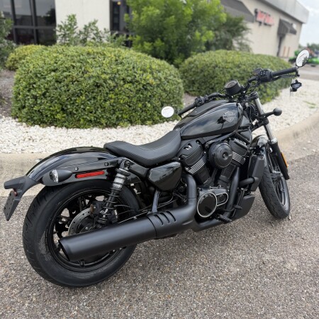 2026 Harley-Davidson® Nightster® Vivid Black Black Trim thumb 1