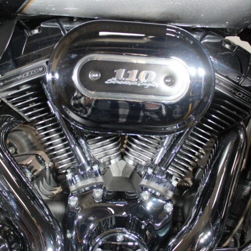 2013 CVO™ Ultra Classic® Electra Glide® FLHTCUSE8  thumb 0