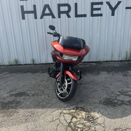 2024 Harley-Davidson® Road Glide® Whiskey Fire thumb 3