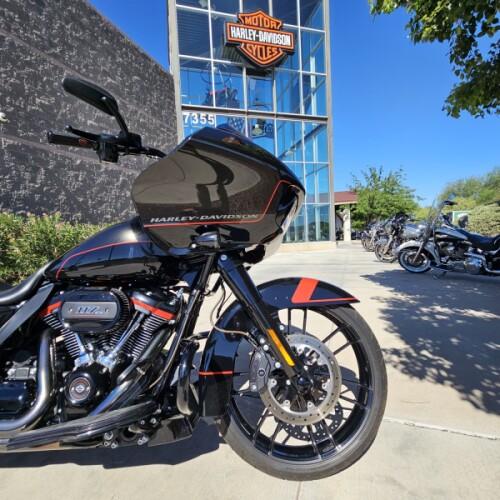 FLTRXSE 2018 CVO™ Road Glide® thumb 1