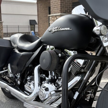 2010 Street Glide Black Denim thumb 2