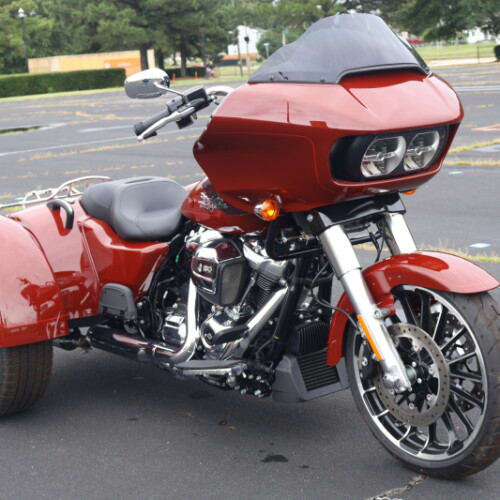 2024 Harley-Davidson® Road Glide® 3 FLTRT thumb 2