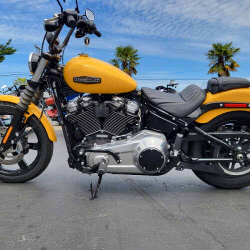 2025 Harley-Davidson® Street Bob® Centerline w/Cast Wheels thumb 2