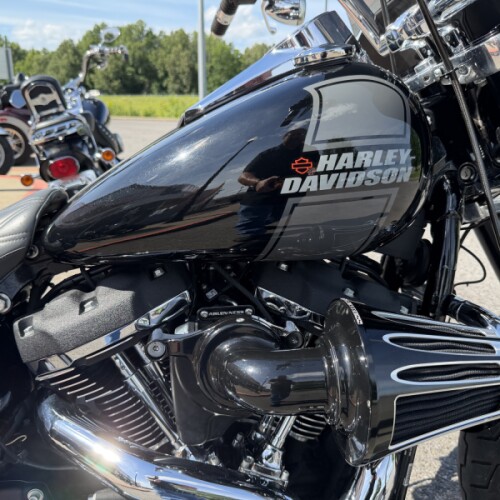 2021 Harley-Davidson® Sport Glide® Vivid Black Deluxe thumb 0