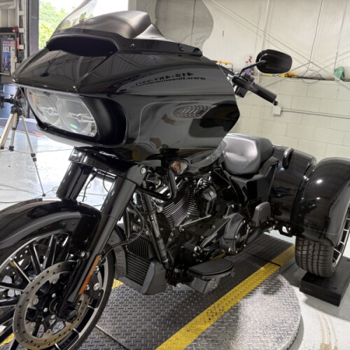2024 Harley-Davidson® Road Glide® 3 Vivid Black - Black Finish thumb 0