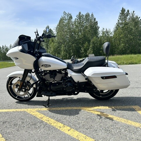 2024 Harley-Davidson® Road Glide® thumb 0