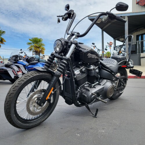 2018 Harley-Davidson® Street Bob® FXBB thumb 0