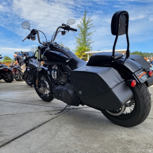 2016 Harley-Davidson® Street Bob® FXDB thumb 3