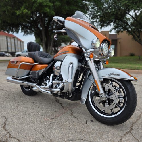 2014 Harley-Davidson® Electra Glide® Ultra Limited thumb 2