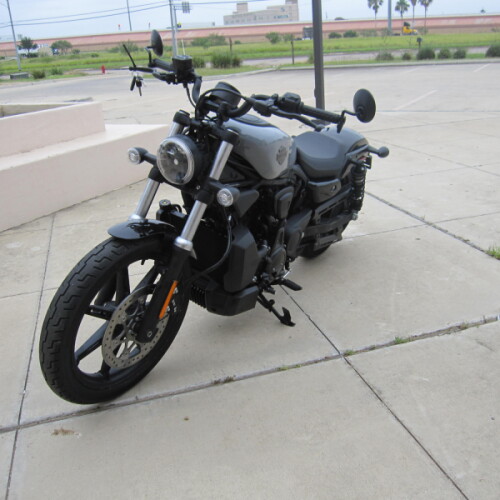 2026 Harley-Davidson® Nightster® DRK BILIARD GRY thumb 2