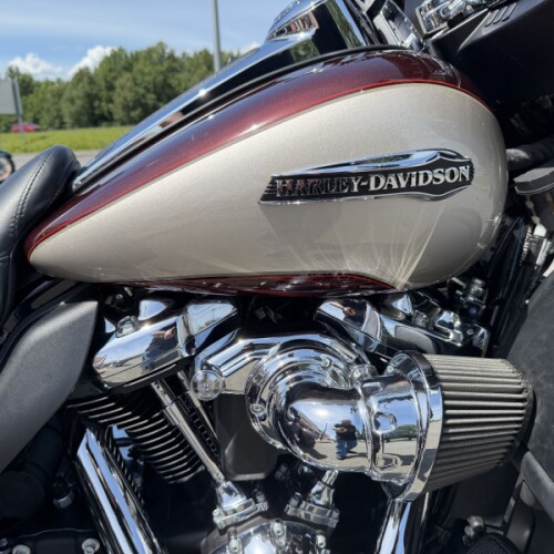 2018 Harley-Davidson® Tri Glide® Ultra Twisted Cherry/Silver Fortune thumb 0