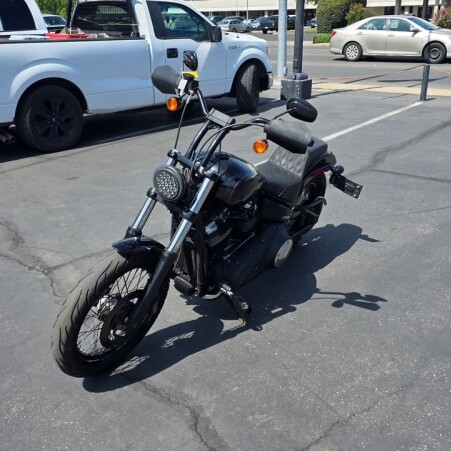 FXBB 2018 Street Bob® thumb 0