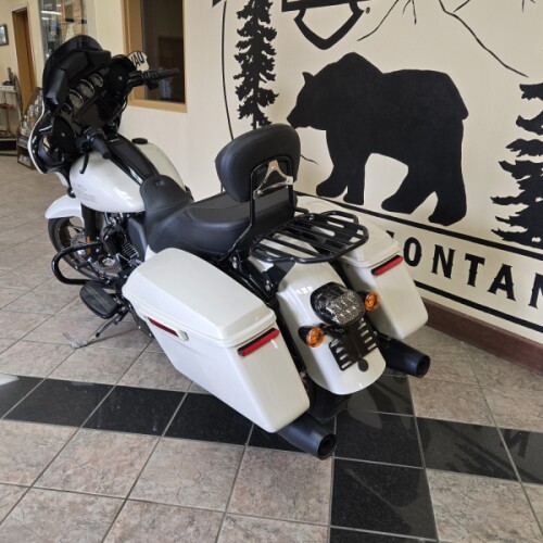 2023 Harley-Davidson® Street Glide® ST White Sand Pearl thumb 2