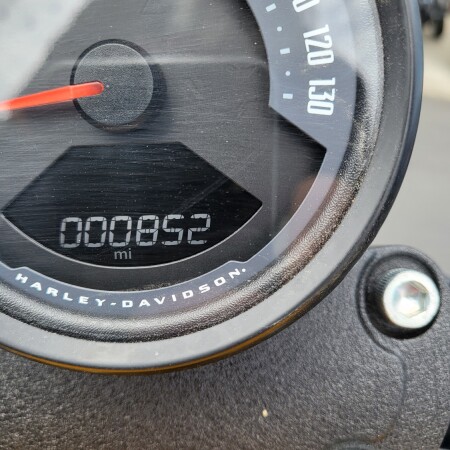 2025 Harley-Davidson® Street Bob® Centerline w/Cast Wheels thumb 0