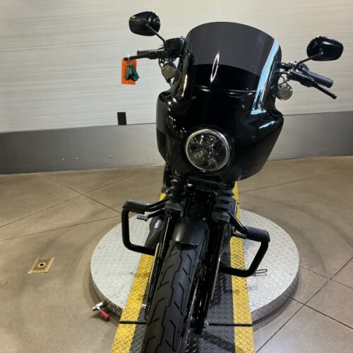 XL 883N 2021 Iron 883™ thumb 2