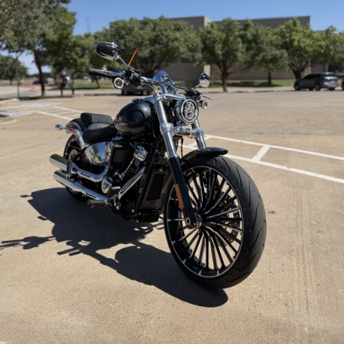 2026 Harley-Davidson® Breakout® Iron Horse Metallic Chrome Trim thumb 2