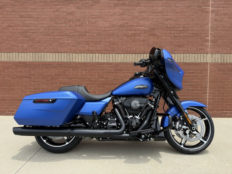 2026 Harley-Davidson® Street Glide® Aurora Blue Denim Black Trim