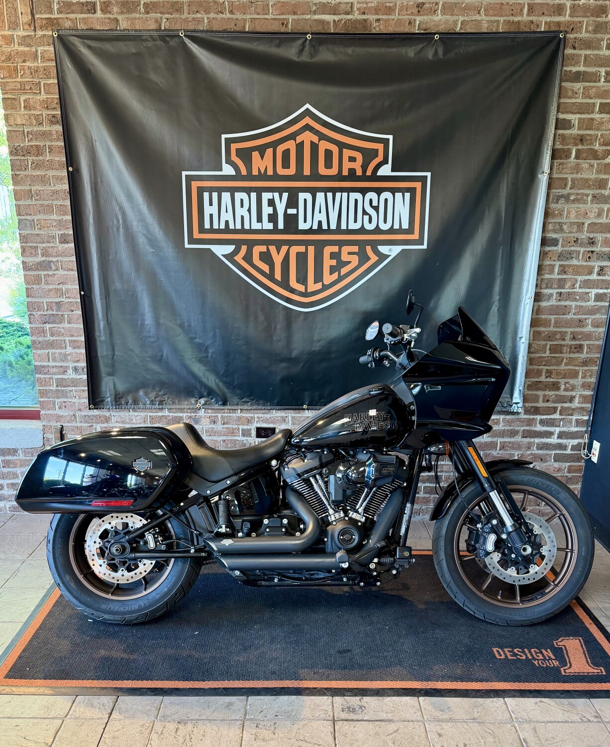 2023 Harley-Davidson® Low Rider® ST Vivid Black