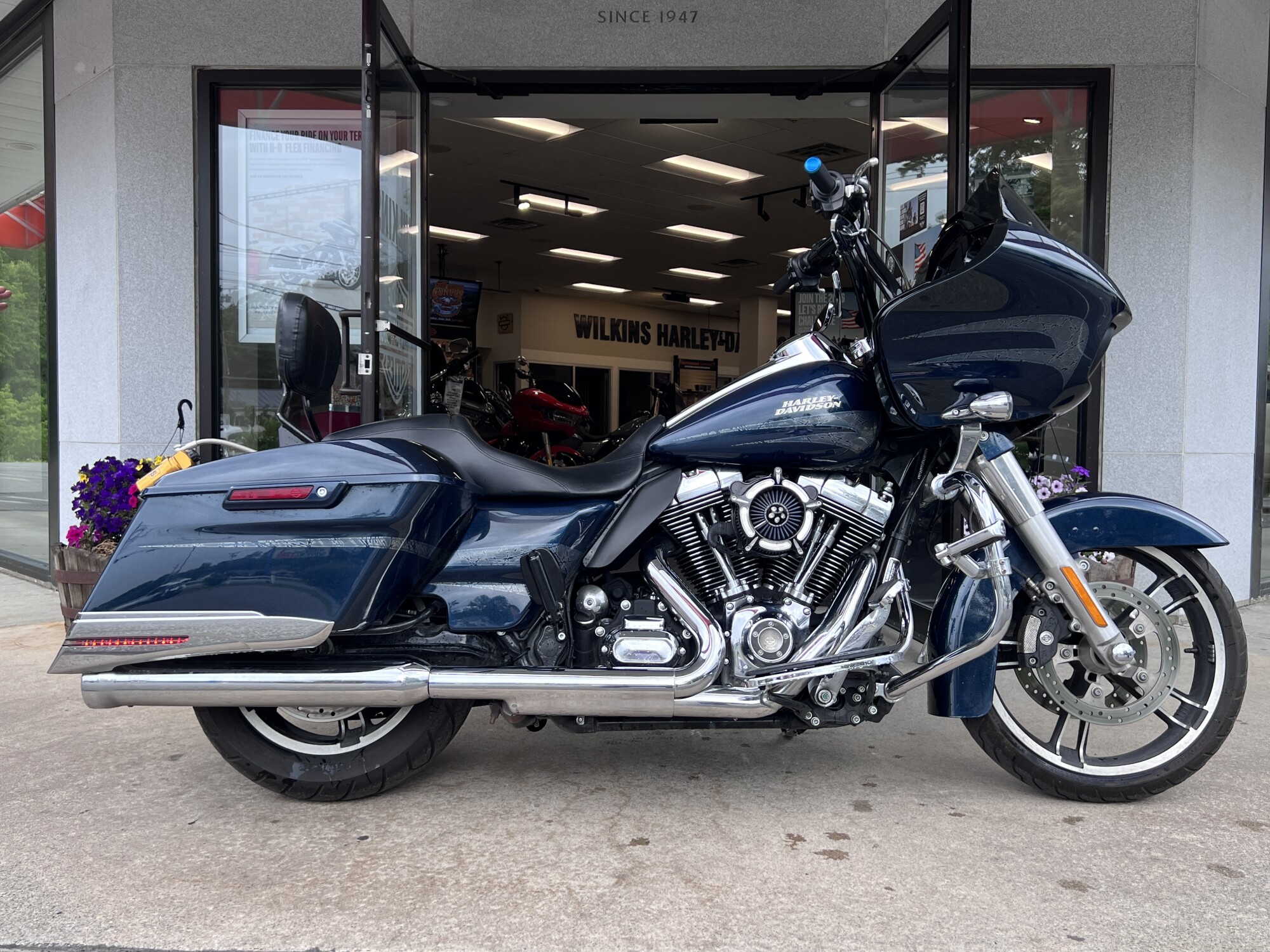 2016 HARLEY-DAVIDSON FLTRXS ROAD GLIDE SPECIAL in Cosmic Blue Pearl