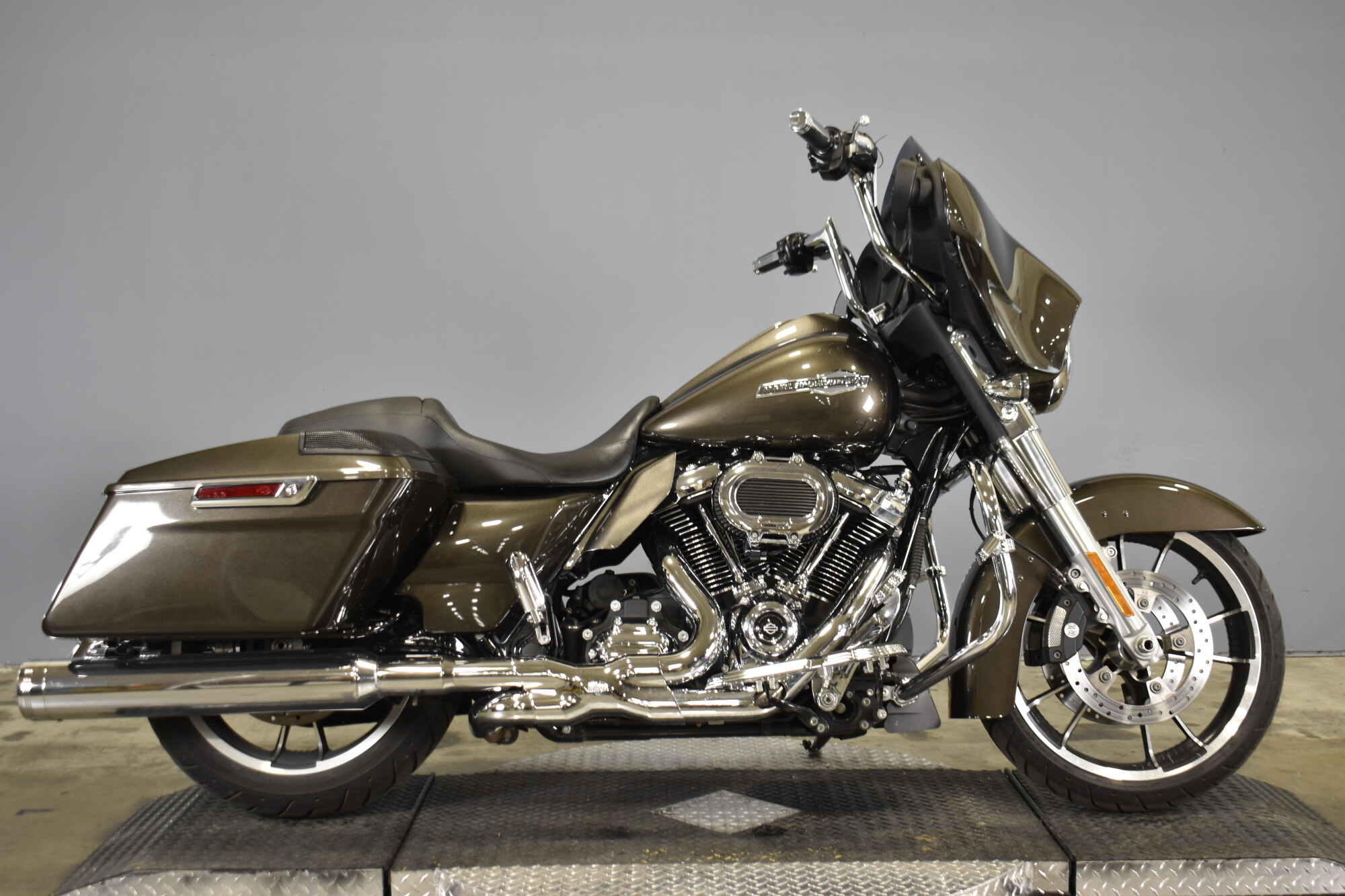 2023 Harley-Davidson® Low Rider® S Vivid Black | MotorCity Harley