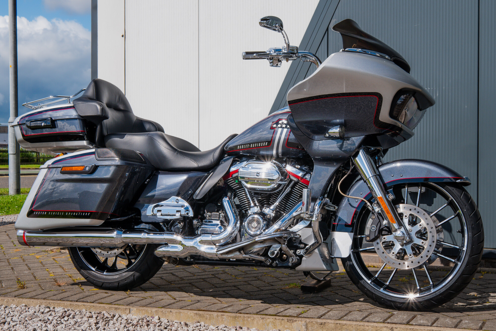 2019 Harley-Davidson FLTRXSE CVO Road Glide 