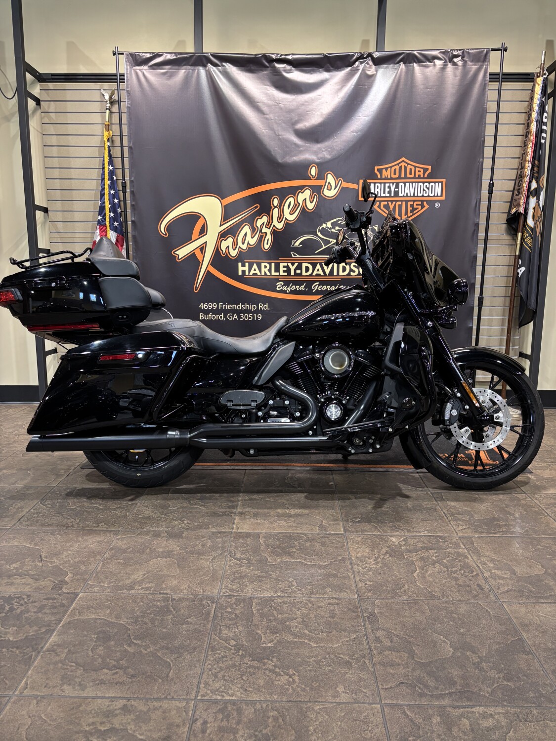 2020 Harley-Davidson® Ultra Limited BLACK