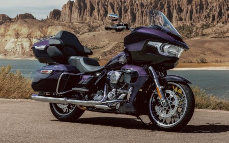 Discover Which Touring Motorcycle Has the Most Intuitive Technology for Lancaster, PA Adventures: 2026 Harley-Davidson® Road Glide® Limited vs. 2026 Honda Gold Wing Tour