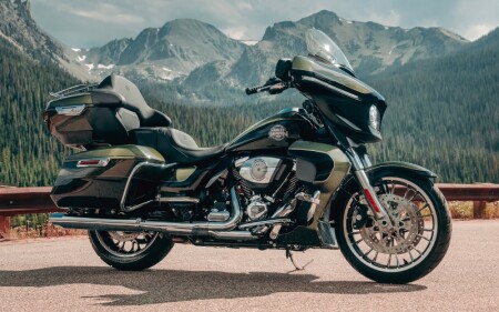 How do the 2026 Harley-Davidson® Street Glide® Limited Rider Safety Enhancements perform on York, PA roads?