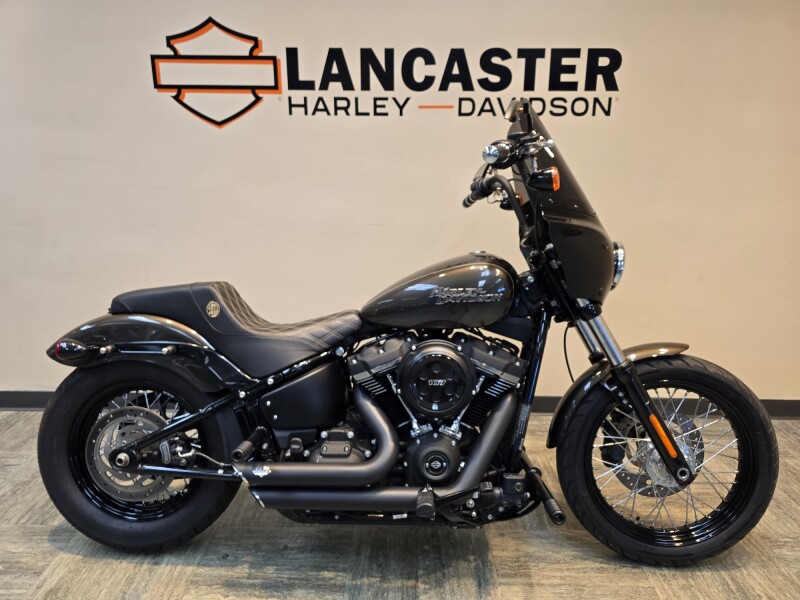 2020 Harley-Davidson® Street Bob® River Rock Gray FXBB