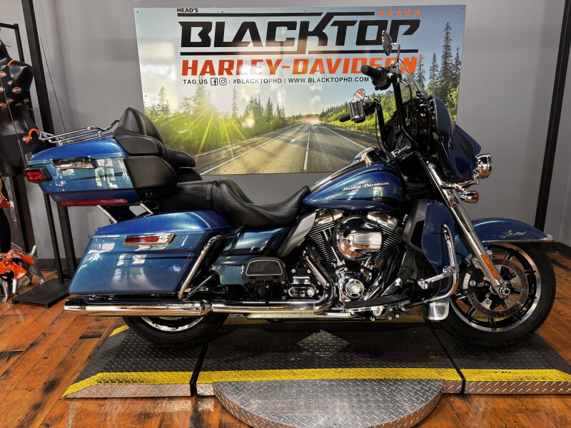 2014 Harley-Davidson® Electra Glide® Ultra Limited DAYTONA BLUE