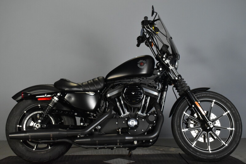 2022 Harley-Davidson® Iron 883™ XL 883N