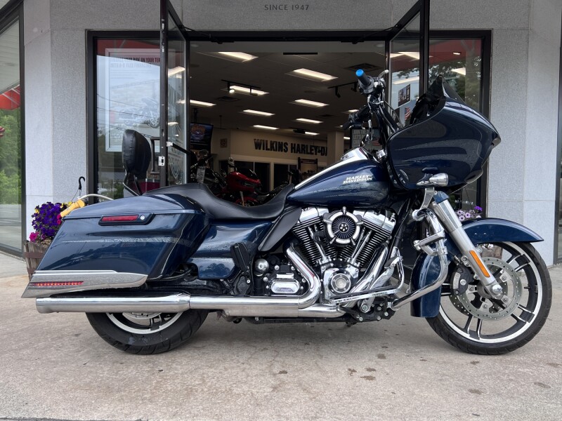 2016 HARLEY-DAVIDSON FLTRXS ROAD GLIDE SPECIAL in Cosmic Blue Pearl