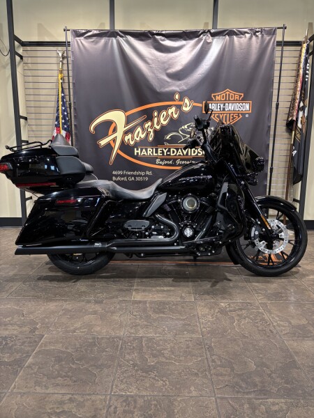 2020 Harley-Davidson® Ultra Limited BLACK