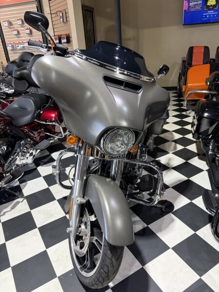 FLHX 2018 Street Glide®