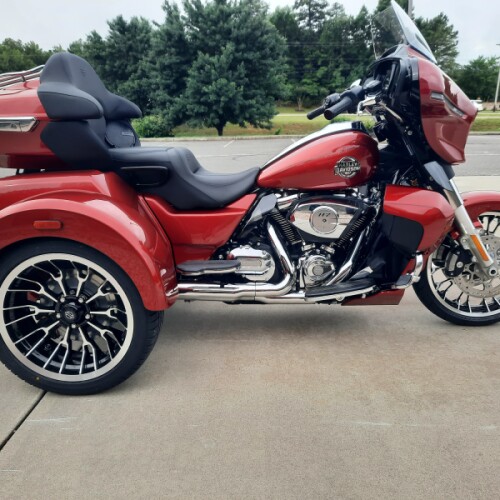 2026 Brilliant Red Chrome Trim thumb 0