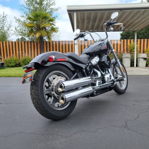2024 Harley-Davidson® Softail® Standard Vivid Black thumb 1